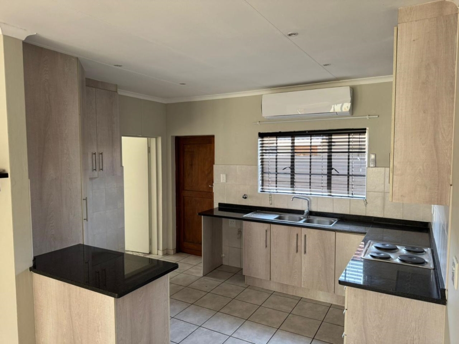 3 Bedroom Property for Sale in Waterkloof East North West